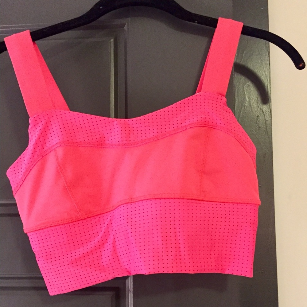 RARE Lululemon Var city bra size 6